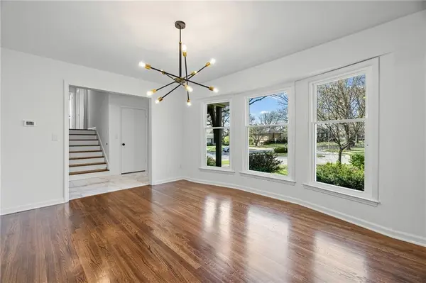 4509 W 93rd ST, Prairie Village, KS 66207