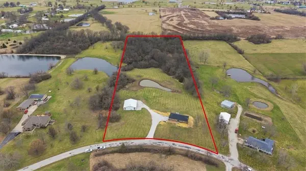 20606 E 220th ST, Harrisonville, MO 64701