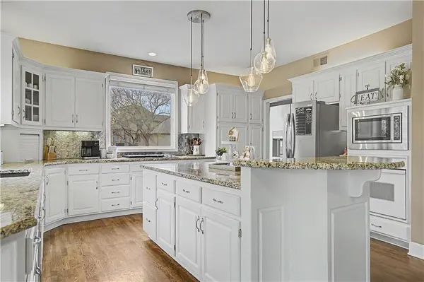 13505 W 53rd TER, Shawnee, KS 66216