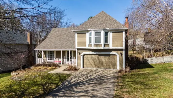 7950 Acuff LN, Lenexa, KS 66215
