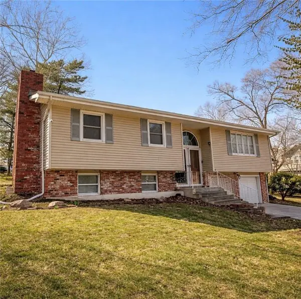 809 Acorn ST, Eudora, KS 66025