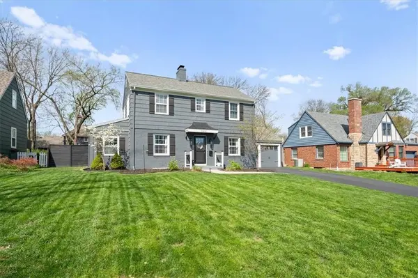 5812 Newton ST, Overland Park, KS 66202