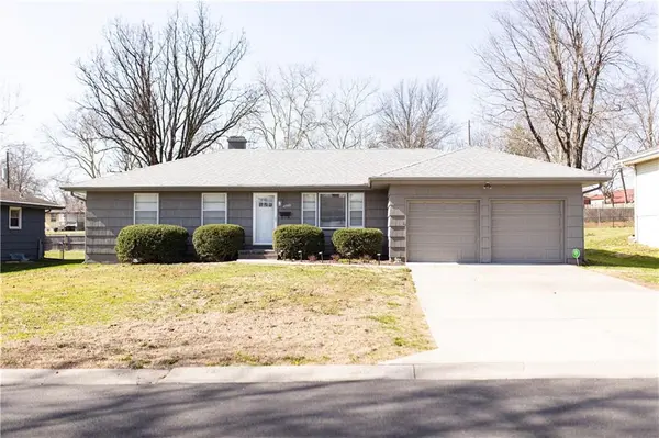 4980 NE Chouteau DR, Kansas City, MO 64119