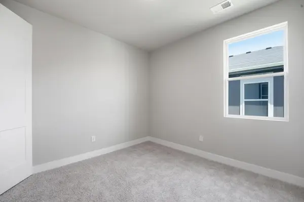 32734 W 176th TER, Gardner, KS 66030