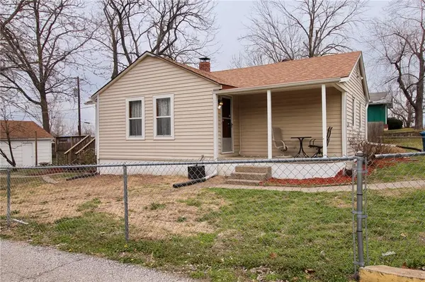 1014 E Smith AVE, Independence, MO 64050