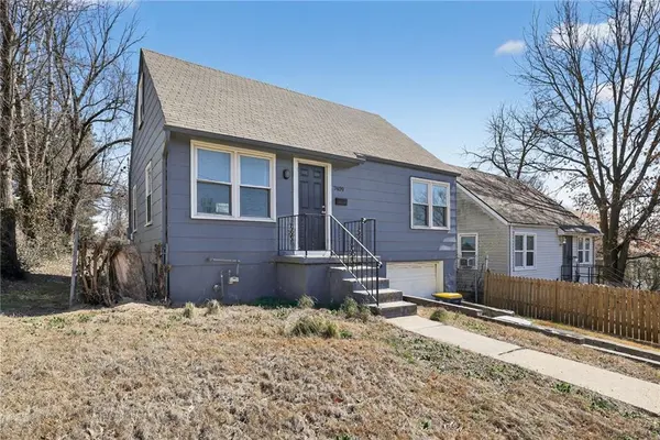 7409 WALROND AVE, Kansas City, MO 64132