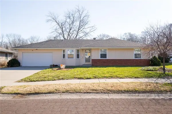 7311 Hedges AVE,  Raytown,  MO 64133