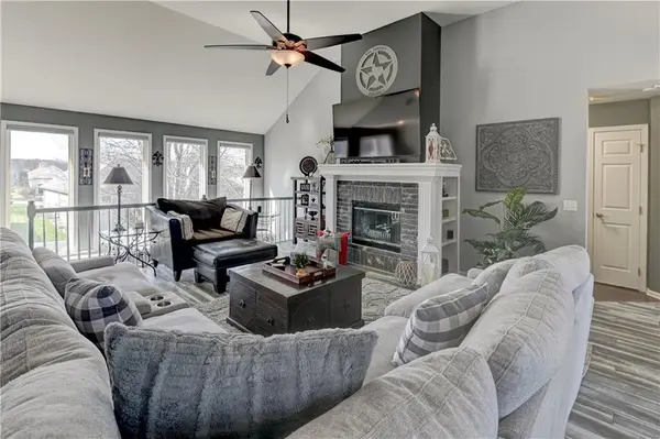 15955 NW 134th CIR, Platte City, MO 64079