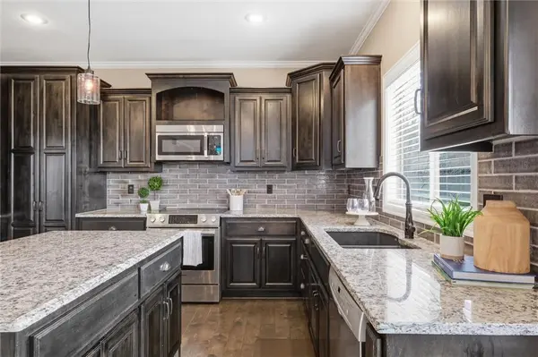 2308 W Piatt LN, Olathe, KS 66061