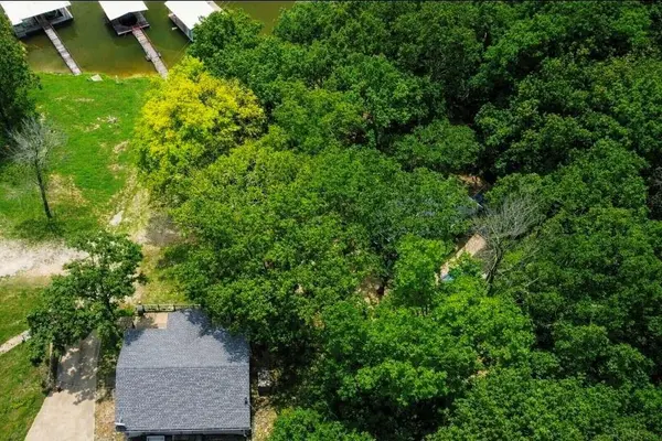 1508 Red Fox RD, Climax Springs, MO 65324