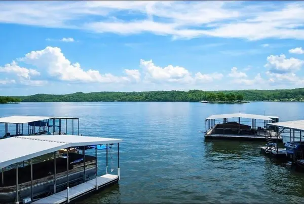 1508 Red Fox RD,  Climax Springs,  MO 65324