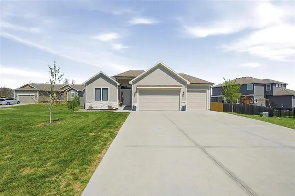 21010 W 225th ST, Spring Hill, KS 66083