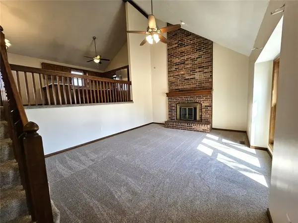 1300 NE 80th ST, Kansas City, MO 64118