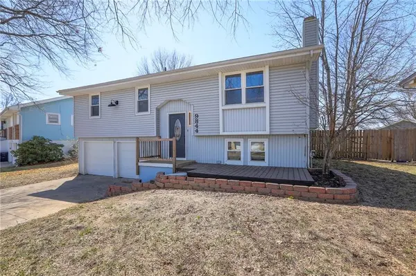9844 N Cherry ST, Kansas City, MO 64155