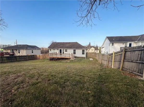 6417 N Kirkwood AVE, Kansas City, MO 64151