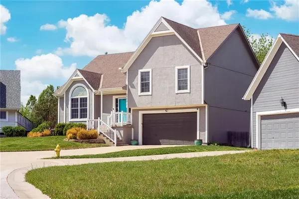 2664 W Whitney ST, Olathe, KS 66061
