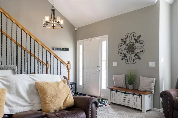 2664 W Whitney ST, Olathe, KS 66061