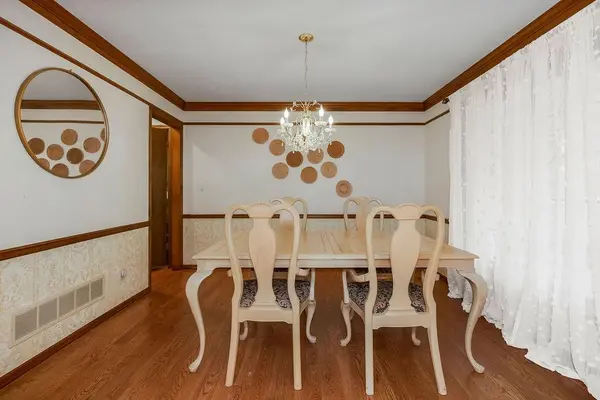 7317 N Nevada AVE, Parkville, MO 64152