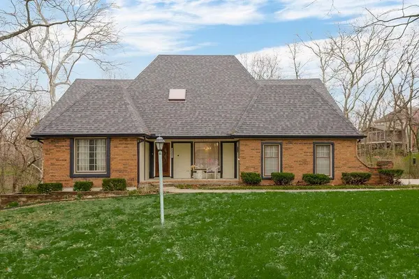 7317 N Nevada AVE, Parkville, MO 64152