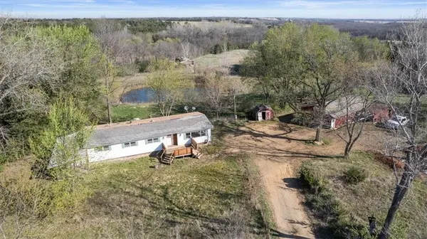 5722 W 117th ST,  Carbondale,  KS 66414