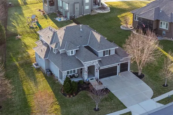 7026 Belmont DR, Shawnee, KS 66226