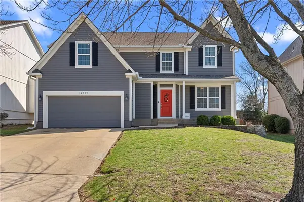 12509 Slater ST, Overland Park, KS 66213