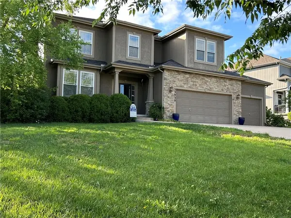 23930 W 124th CT, Olathe, KS 66061