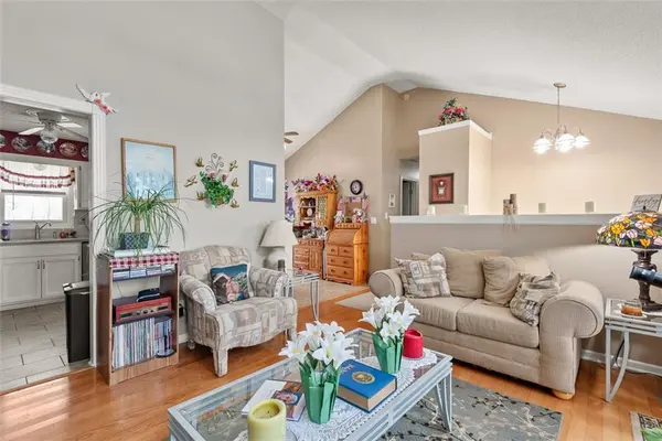 310 W Johnston ST, Olathe, KS 66061