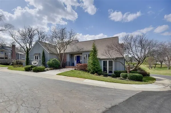 4421 W 112th TER, Leawood, KS 66211