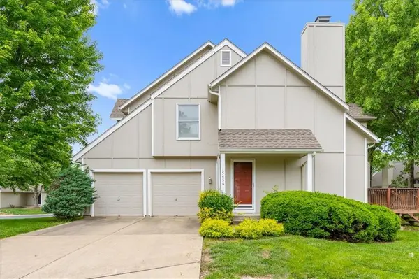 15456 Floyd ST, Overland Park, KS 66223