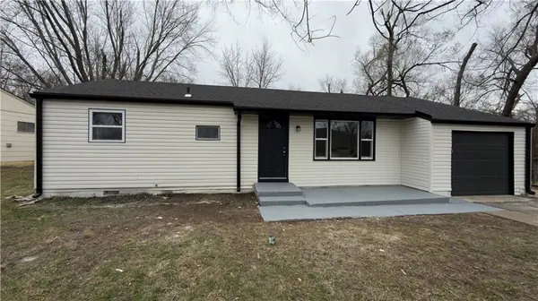 7207 E 86th ST, Kansas City, MO 64138