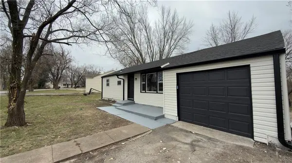 7207 E 86th ST, Kansas City, MO 64138