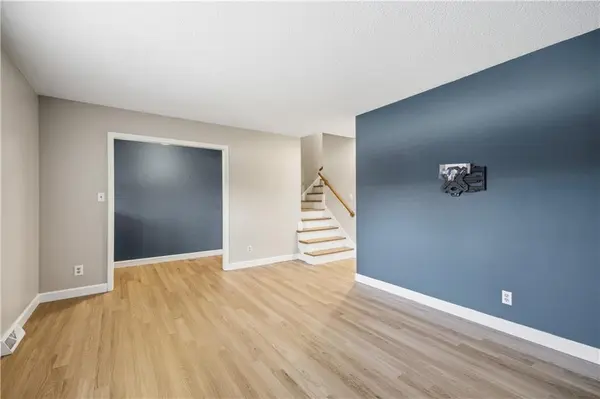 9551 Outlook DR, Overland Park, KS 66207