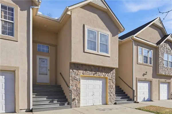 744 Woodson LN,  Gardner,  KS 66030