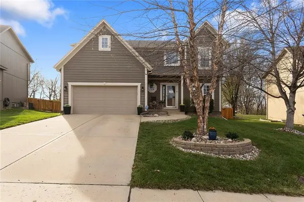 6344 Noreston ST, Shawnee, KS 66218