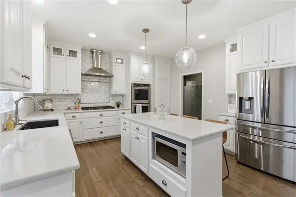 27817 E 133rd ST, Lake Lotawana, MO 64086