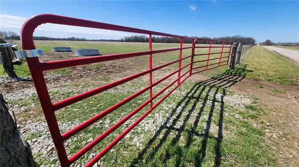 W 670th AVE, Girard, KS 66743