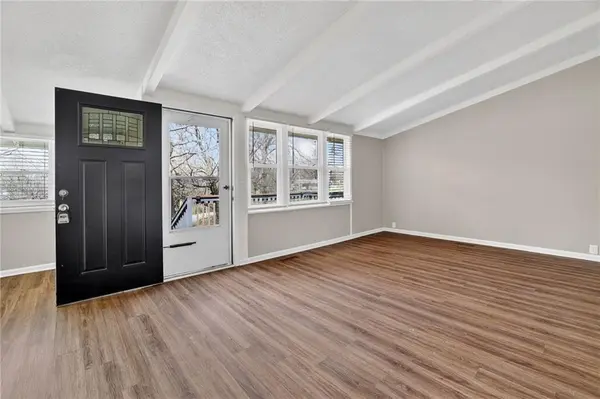 8823 E 23rd ST, Kansas City, MO 64129