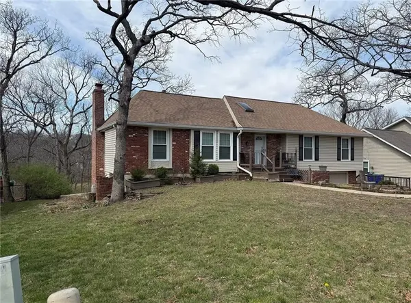 6926 Albervan ST, Shawnee, KS 66216