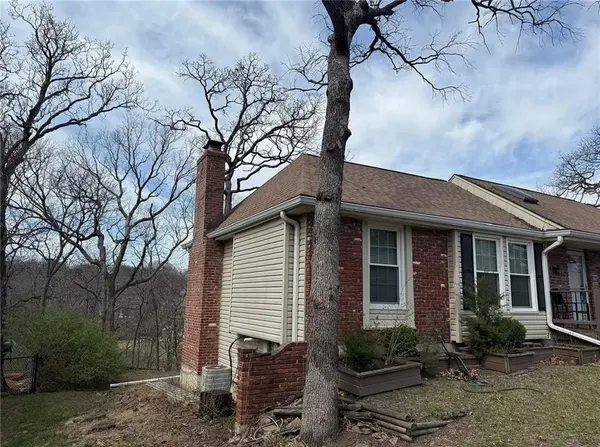 6926 Albervan ST, Shawnee, KS 66216