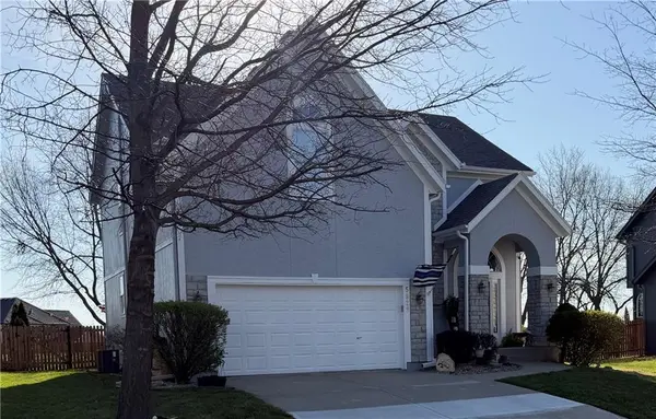5929 Lone Elm RD, Shawnee, KS 66218