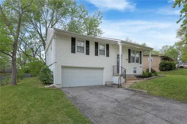 9918 Countryside RD, Lenexa, KS 66215