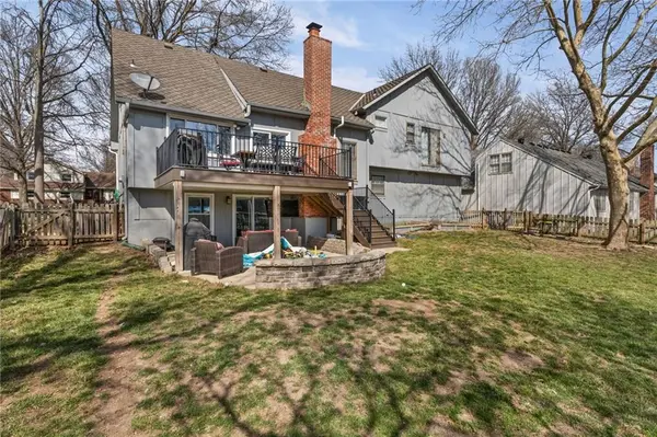 12725 W 116th ST, Overland Park, KS 66210