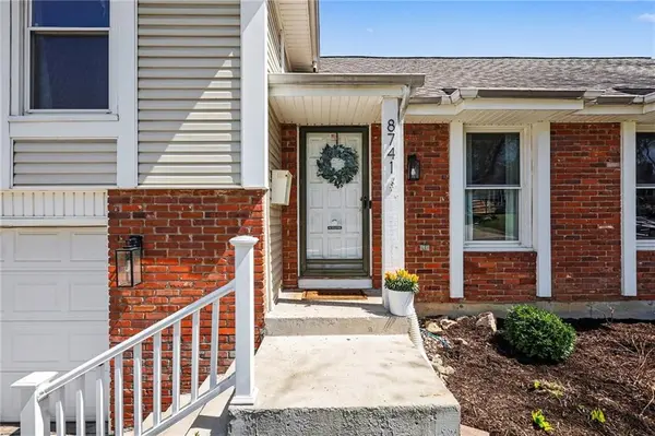 8741 Widmer RD, Lenexa, KS 66215