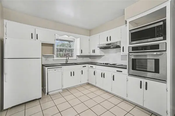 5613 Riggs ST, Mission, KS 66202