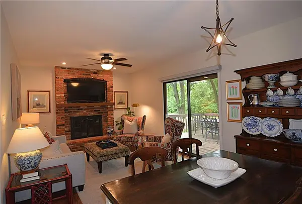13908 S Brookwood CT, Olathe, KS 66062
