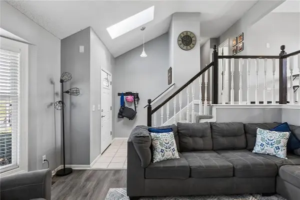 7521 N Stark AVE, Kansas City, MO 64158