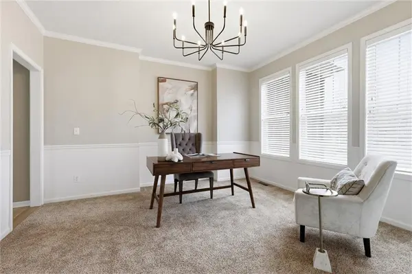 645 N Pine CIR, Gardner, KS 66030