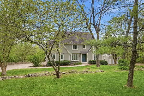 18325 Aberdeen ST, Stilwell, KS 66085