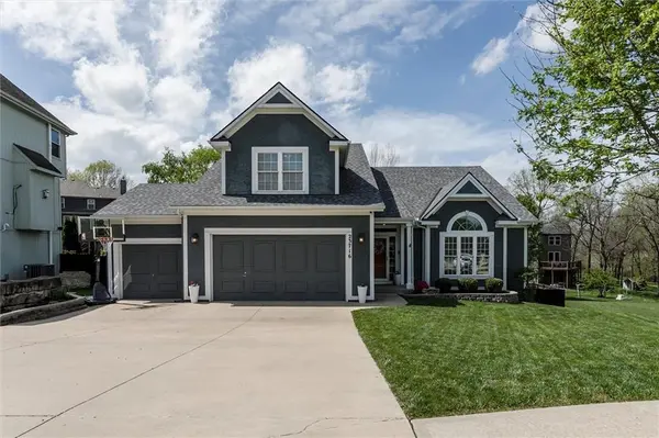 23716 W 53rd ST, Shawnee, KS 66226